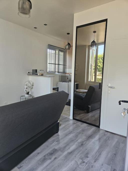 Beautiful F2 Apartment 5 Stops By Train From Paris Moret-sur-Loing Exterior photo